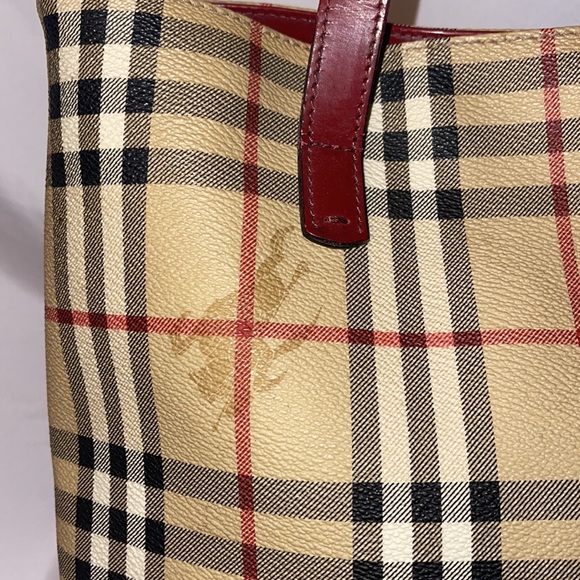 Burberry handbag - Picture 4 of 6